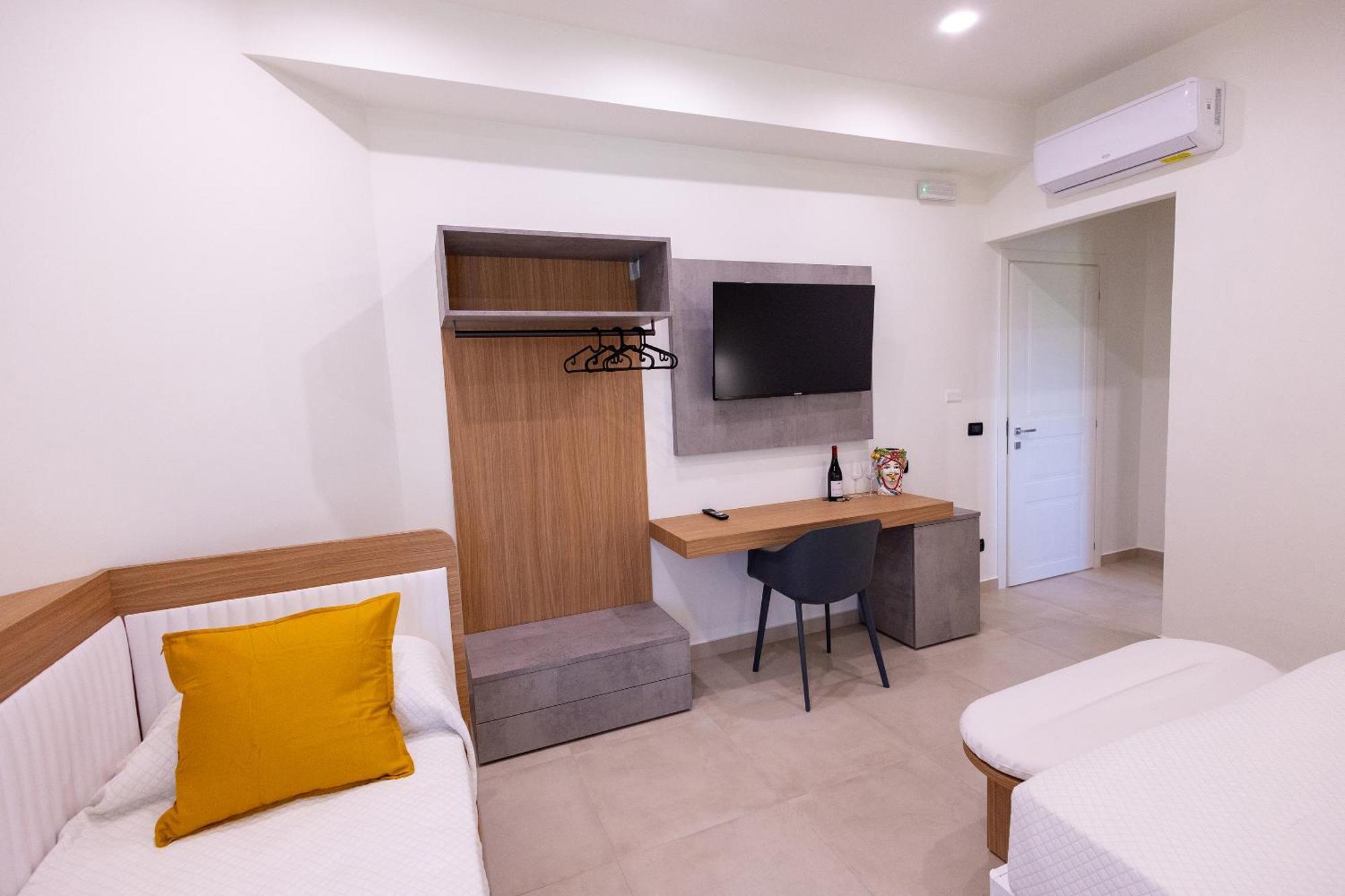 Villa Iris Giardini Naxos Exterior foto